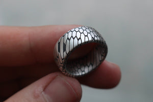 Escher Ring