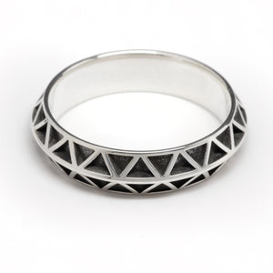 Knife Edge Truss Ring